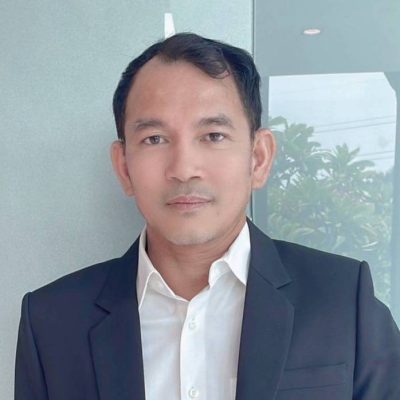 นายประพนธ์ ฟักอินทร์